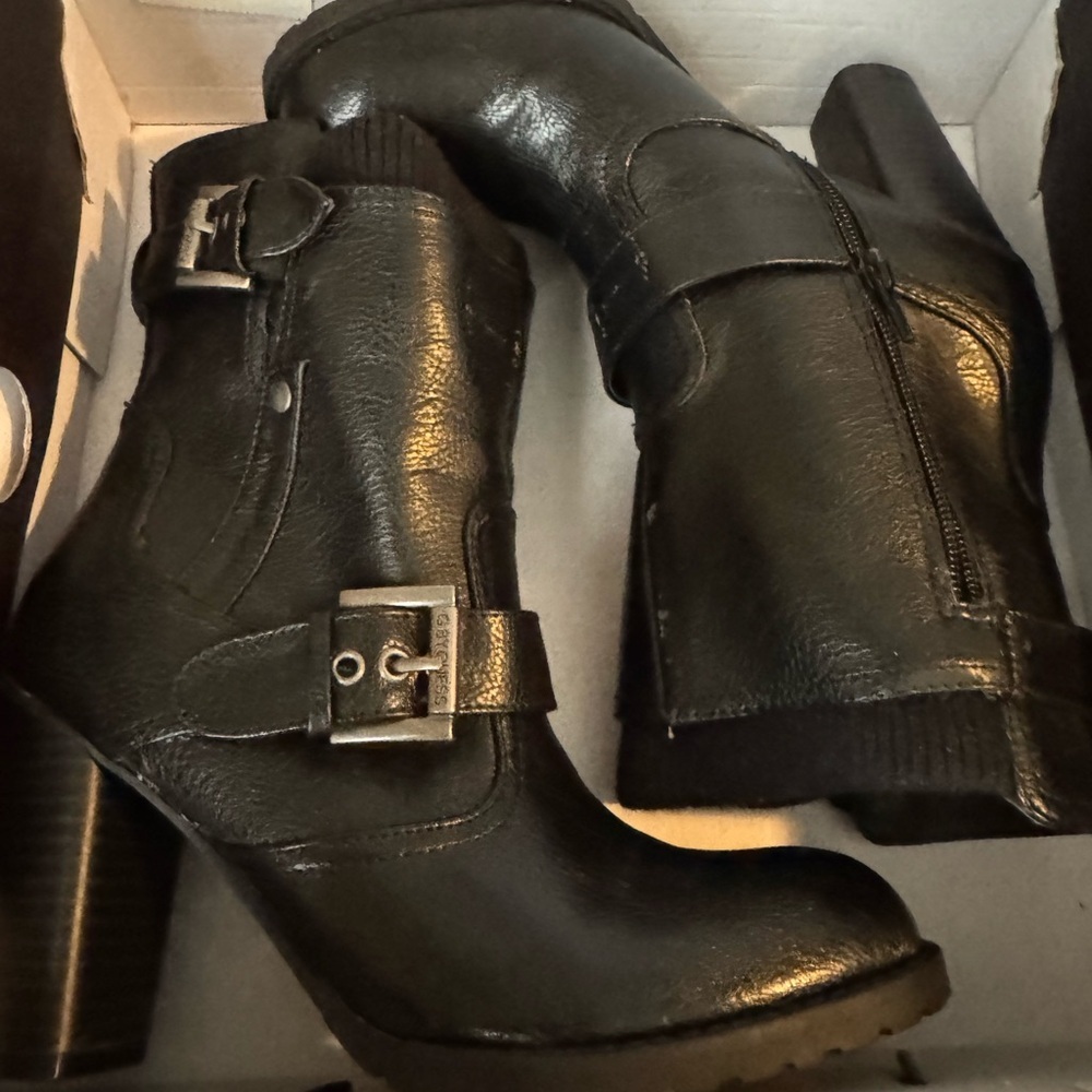 Black Faux Leather Ankle Boots G by Guess Sz 5.5 - Picture 13 of 14